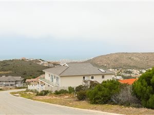 825 m² Land available in Island View