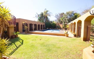 6 Bedroom House in Olympus