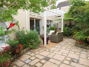 3 Bed Townhouse in Wilderness