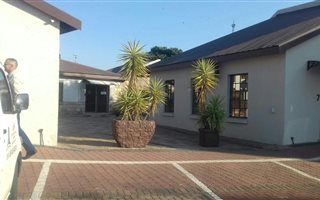 100 m² Commercial space in Witbank