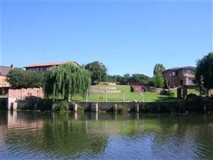 1467 m² Land available in Vaaloewer