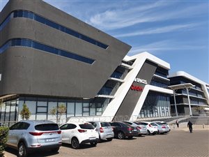 1083 m² Office Space in Irene