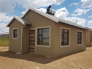 2 Bed House in Raceway