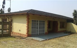 3 Bedroom House in Vanderbijlpark CW3