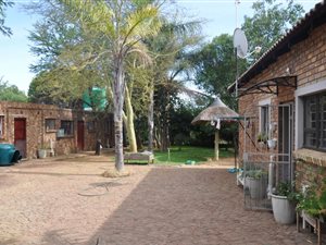 2.2 ha Farm in The Orchards