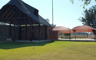 4 Bedroom House in Leeukuil AH