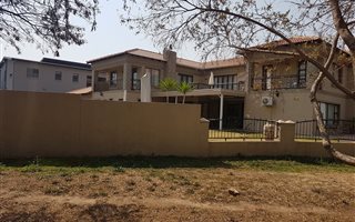 1236 m² Land available in Six Fountains Estate