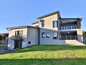4 Bed House in Eden