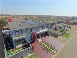 4 Bed House in Thatchfield