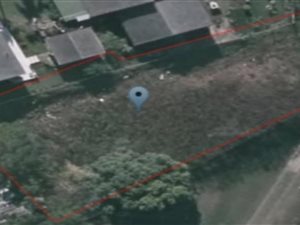 700 m² Land available in Clare Hills