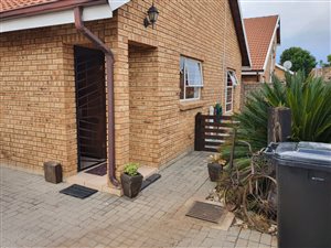 3 Bed House in Bonaero Park
