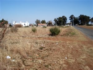 2000 m² Land available in Highbury