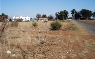 2000 m² Land available in Highbury