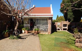 3 Bedroom Townhouse in Camelot