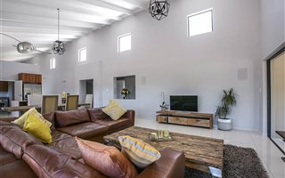 3 Bedroom Penthouse in Bryanston
