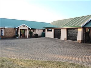 5 Bed House in Lanseria and surrounds