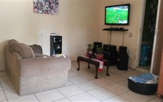 2 Bedroom Garden Cottage in Delarey