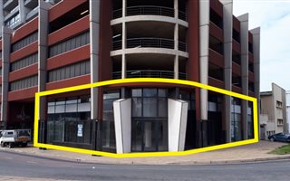 Commercial space in Point Waterfront