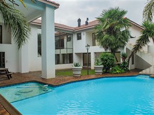 15 Bed House in Three Rivers