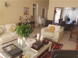 2 Bed Apartment in Riepen Park