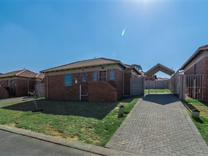 3 Bedroom House in Heuweloord