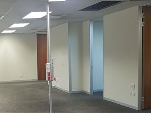 643 m² Office Space in New Muckleneuk