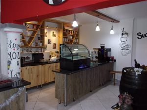 380 m² Retail Space in Kameeldrift West