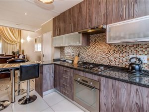 3 Bed Townhouse in Maroeladal