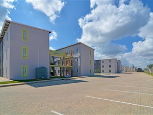 2 Bed Apartment in Adamayview