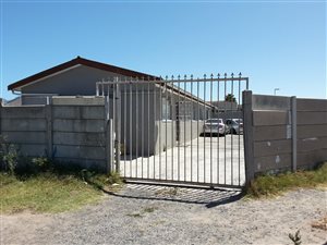 9 Bed House in Schaap Kraal