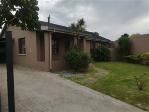 4 Bed House in Bos En Dal