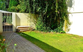 1 Bedroom House in Saxonwold