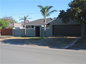 5 Bed House in Strand Central