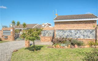 3 Bedroom House in Glenroy Park