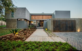 5 Bedroom House in Zwartkop