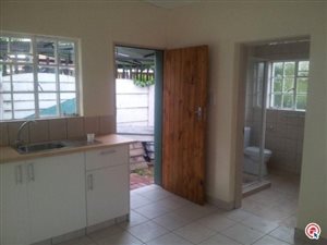 1 Bed Garden Cottage in Highway Gardens