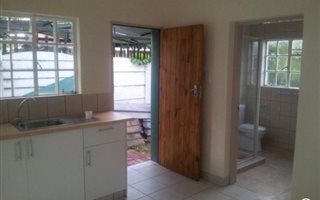 1 Bedroom Garden Cottage in Highway Gardens