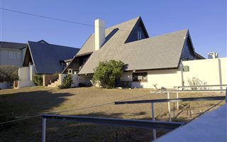 3 Bedroom House in Brenton on Sea