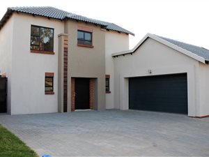 3 Bed Cluster in Benoni North