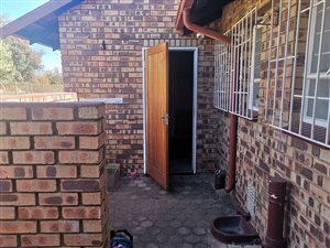 2 Bed Townhouse in Wilro Park