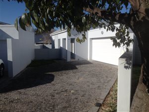3 Bed House in Paarl Central East