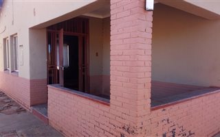 3 Bedroom House in West End