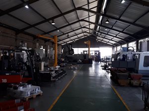 1075 m² Industrial space in Wadeville