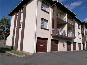 3 Bed Apartment in Empangeni Central