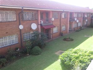 2 Bed Flat in Vanderbijlpark CW1