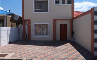 5 Bedroom House in Maitland