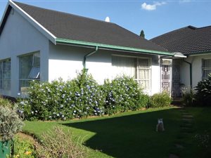 6 Bed House in Petersfield