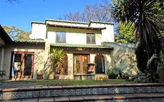 4 Bedroom House in Parktown North