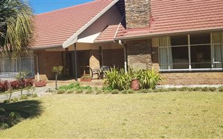 3 Bedroom House in Jackaroo AH