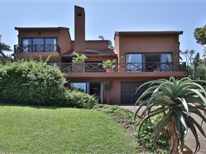 5 Bed House in San Lameer